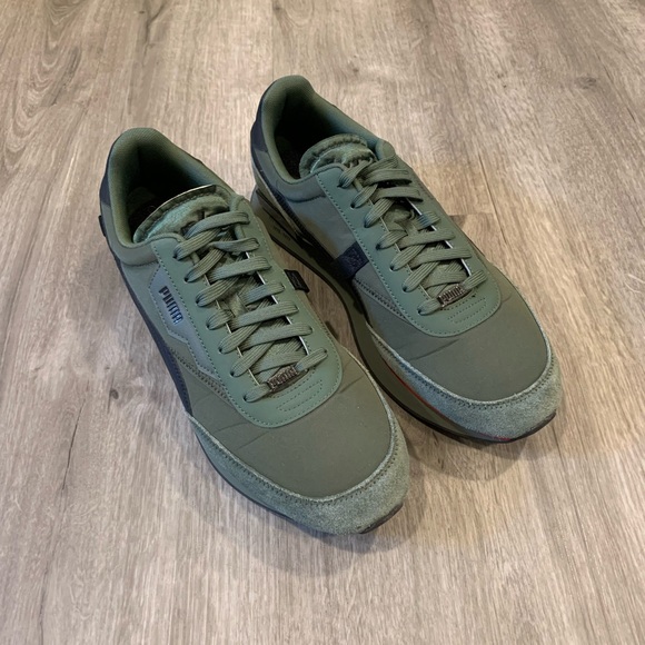 Men’s size US 13 - Puma Future Rider x Porsche 911 Type 930 3.0 L - Picture 2 of 11